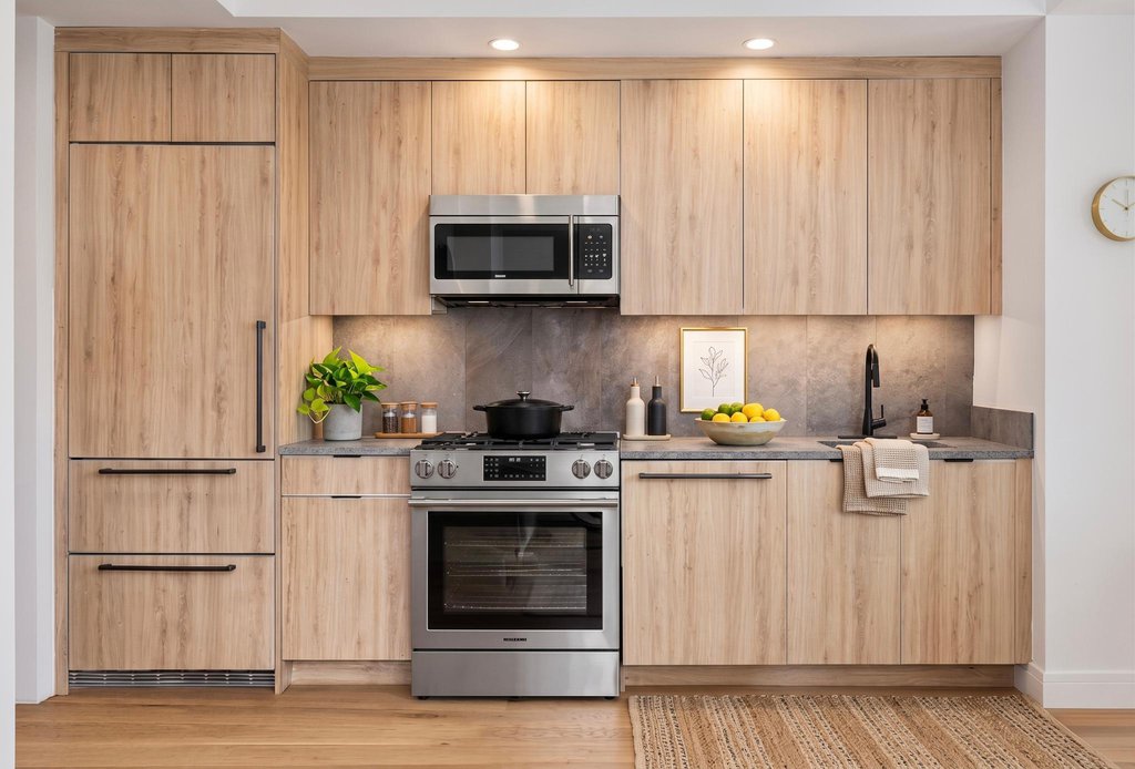 24-16 Queens Plaza South, Unit 16B photo 5