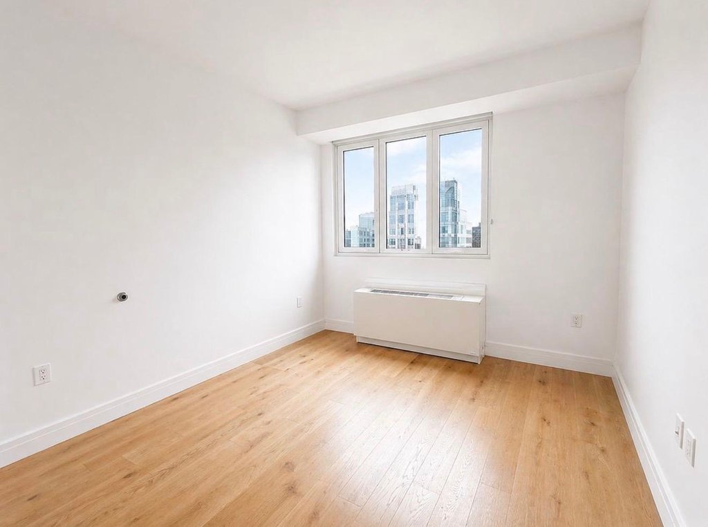 24-16 Queens Plaza South, Unit 16B photo 8