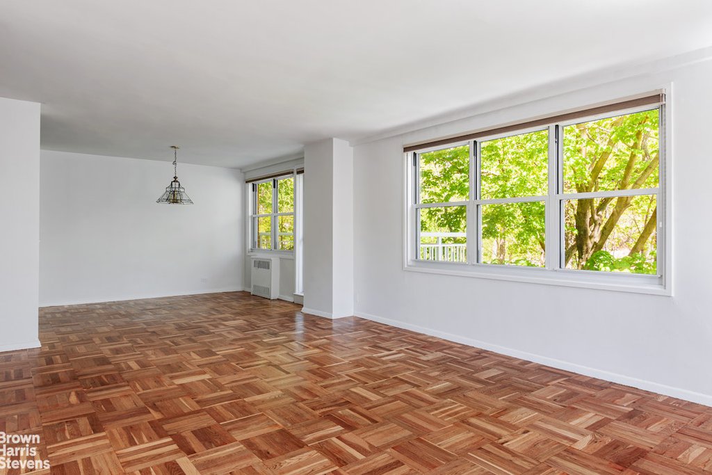 3935 Blackstone Avenue, Unit 3C