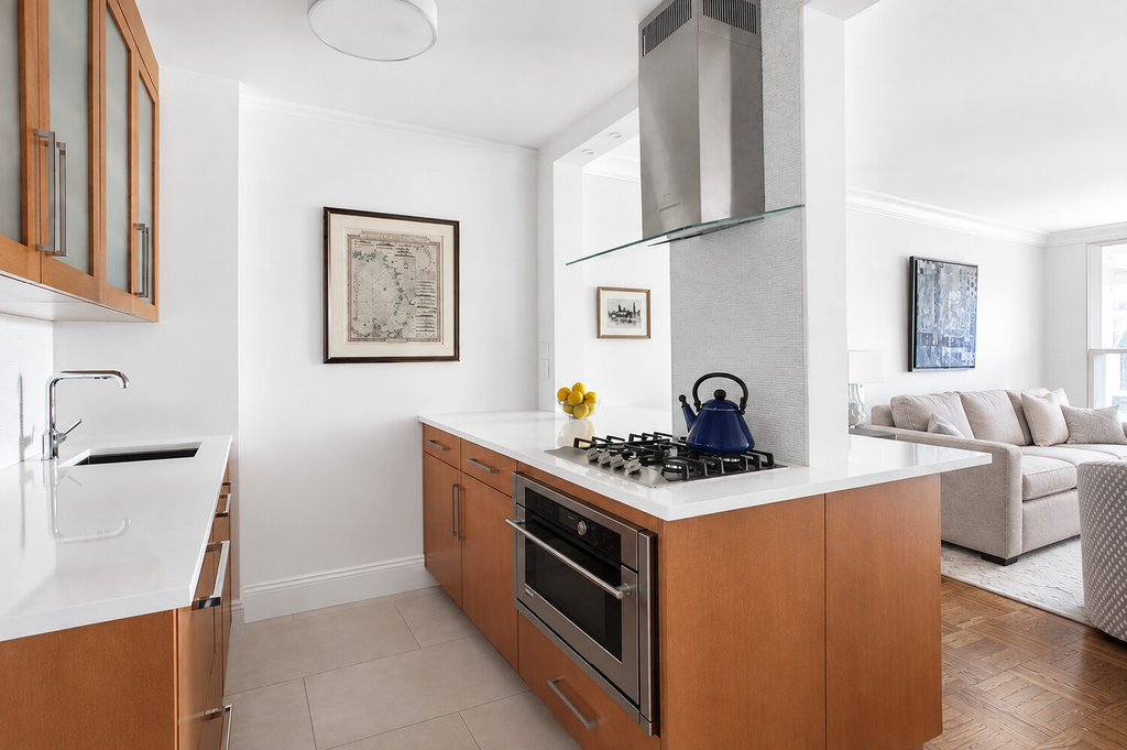 61 Jane Street, Unit 9N photo 2