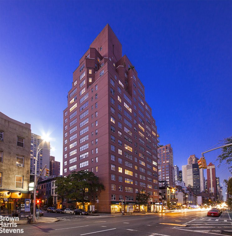 251 East 32nd Street, Unit 12F photo 9
