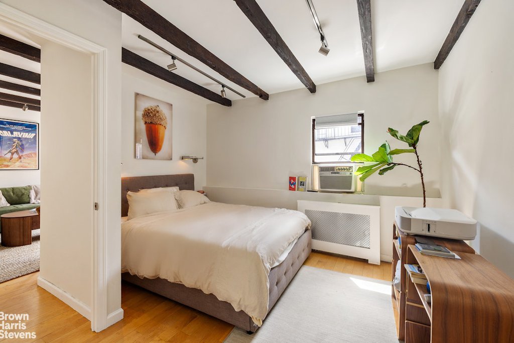 309 West 20th Street, Unit 4R photo 3