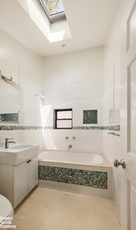 309 West 20th Street, Unit 4R photo 5