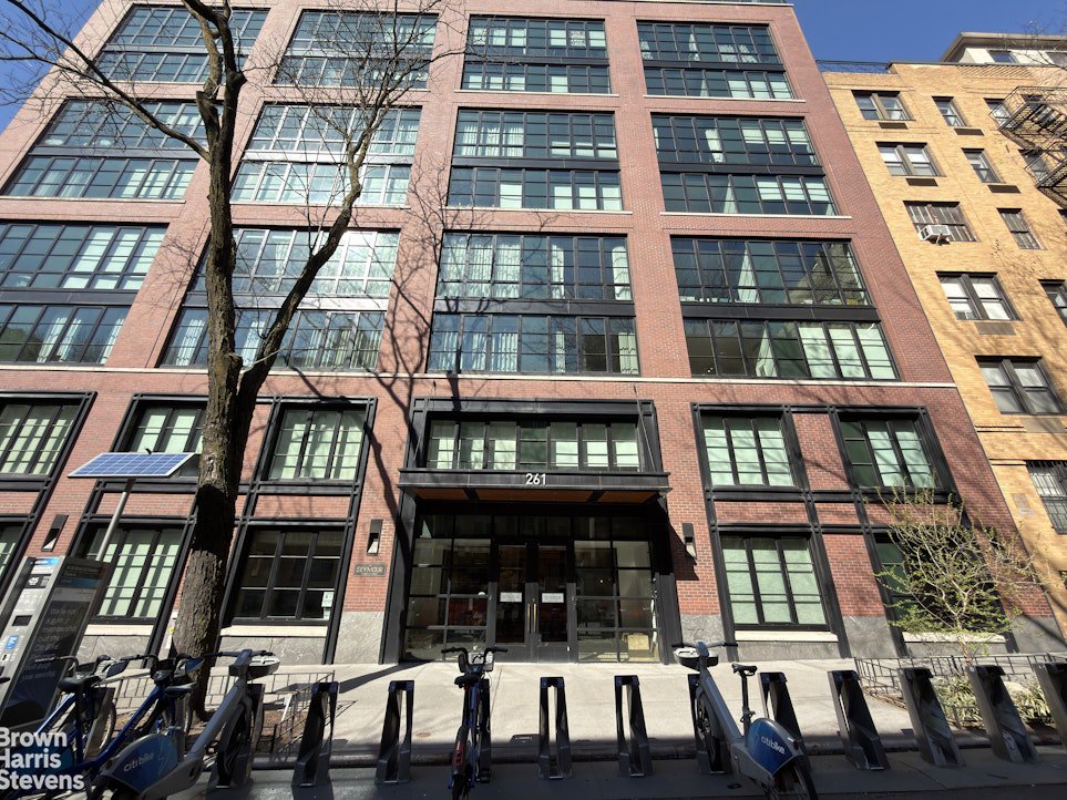 261 West 25th Street, Unit 4E photo 9