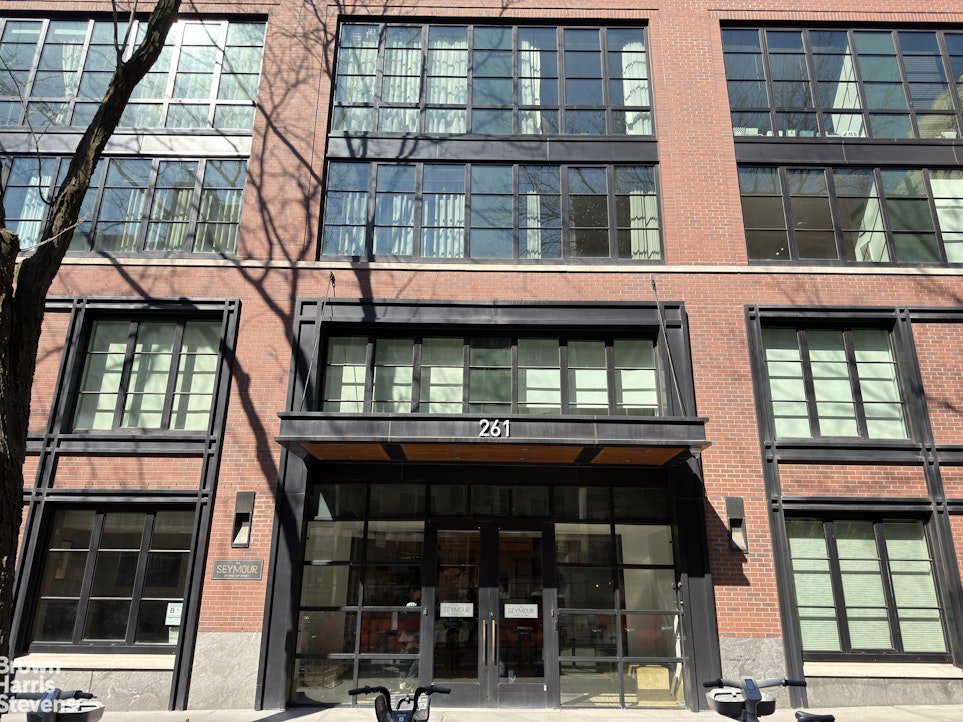 261 West 25th Street, Unit 4E photo 10