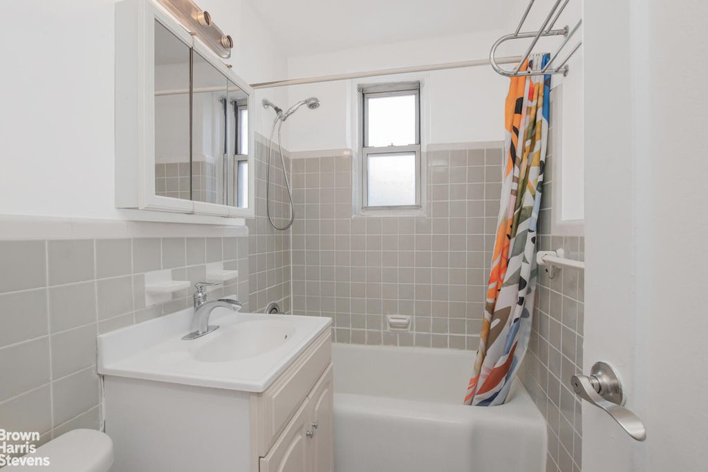 5645 Netherland Avenue, Unit 6E photo 11