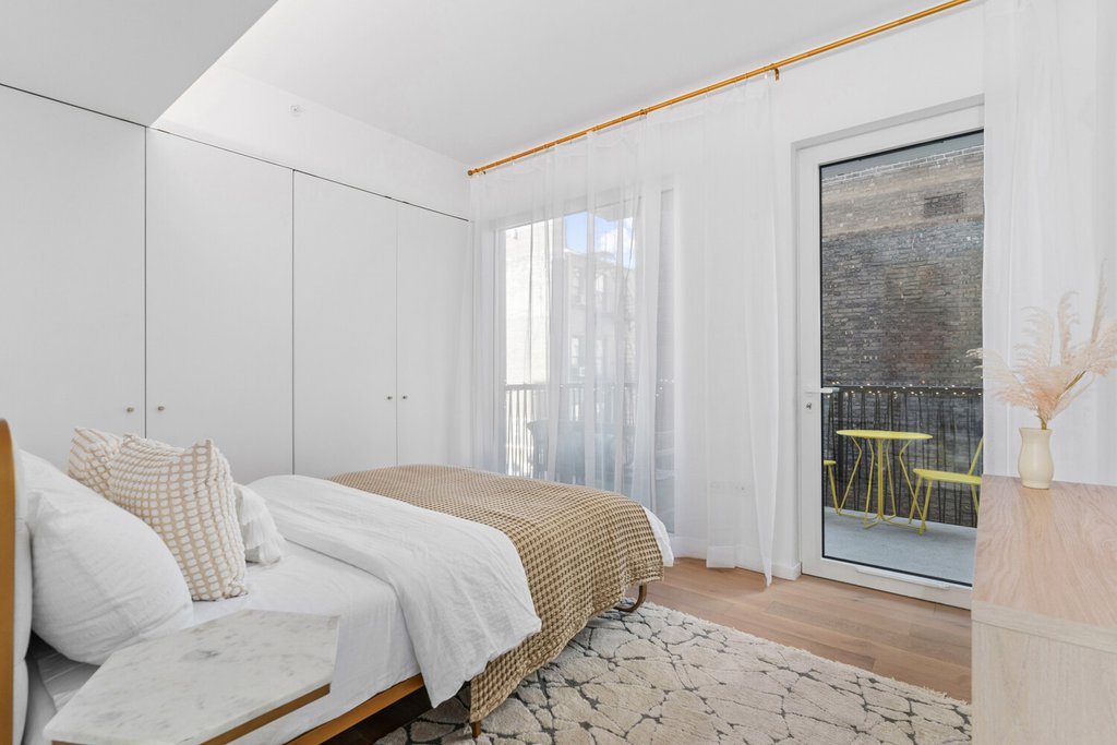 330 Grand Street, Unit 4A photo 6