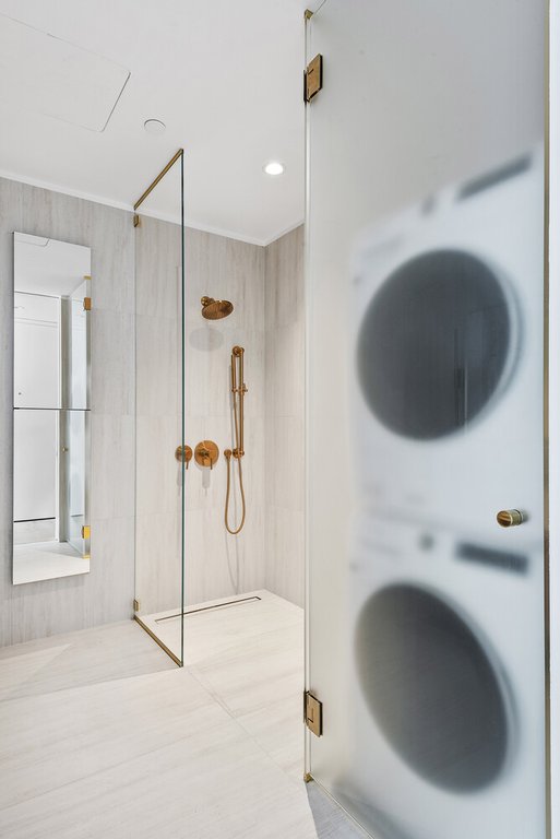 330 Grand Street, Unit 4A photo 9