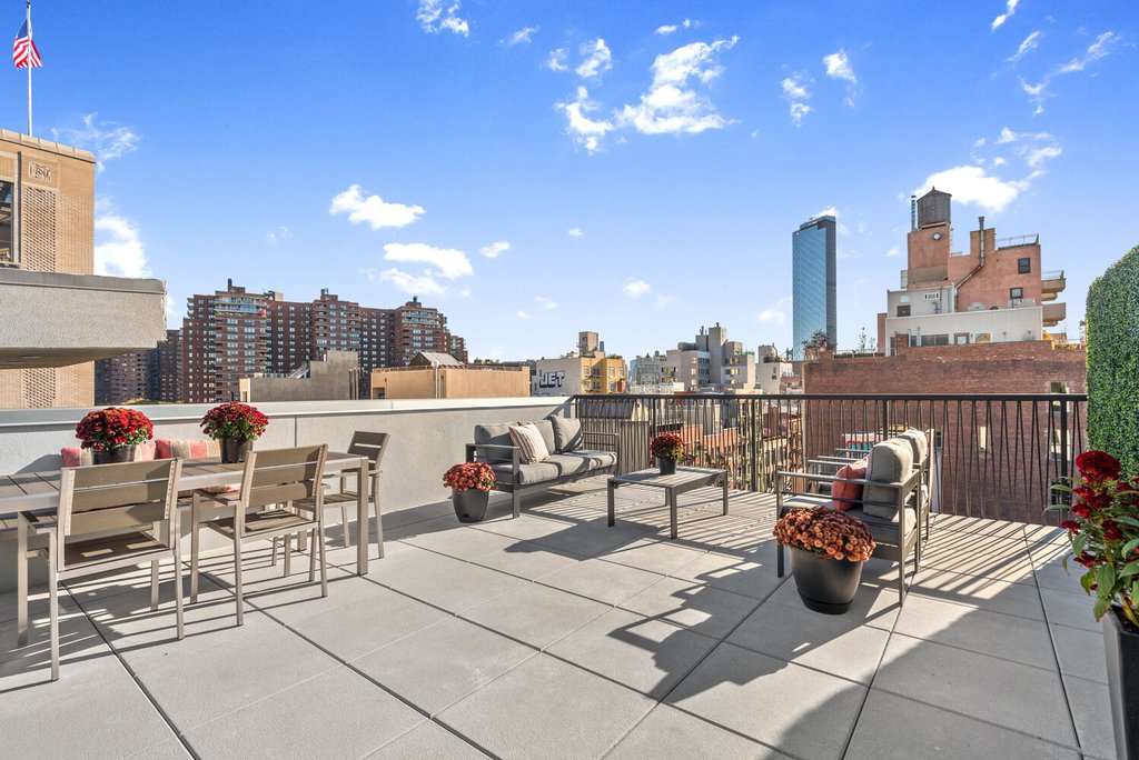 330 Grand Street, Unit 4A photo 10