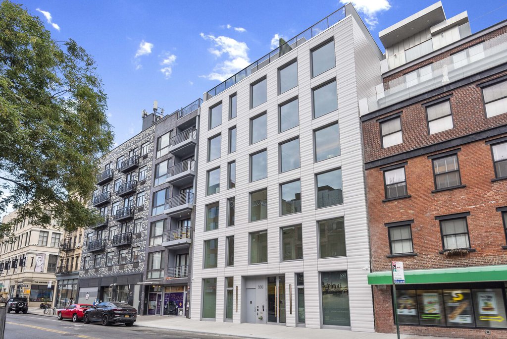 330 Grand Street, Unit 4A photo 14