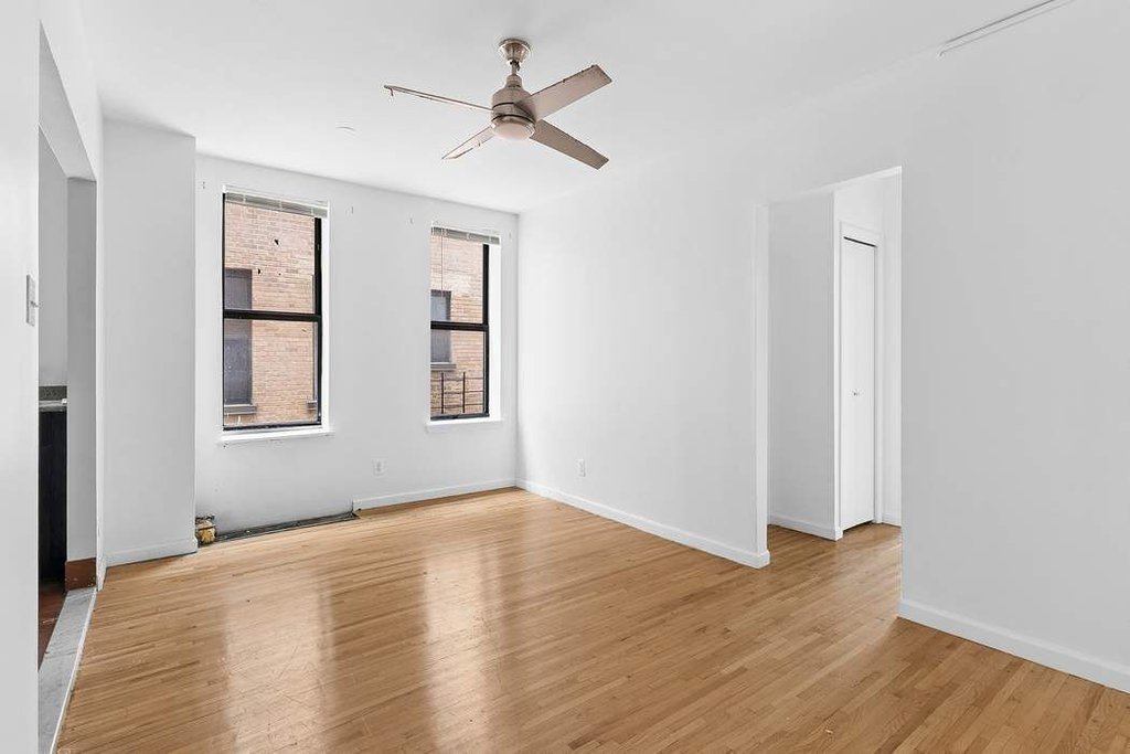571-579 Academy Street, Unit 3B photo 4