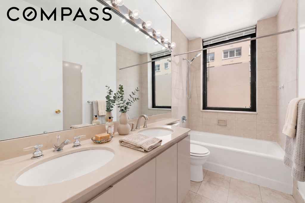 330 East 75th Street, Unit 3B photo 8
