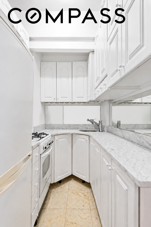 225 Central Park West, Unit 619 photo 4
