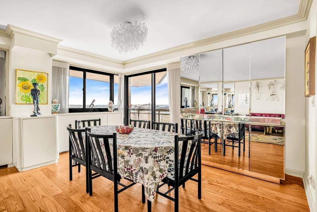 1725 York Avenue, Unit 32C photo 6