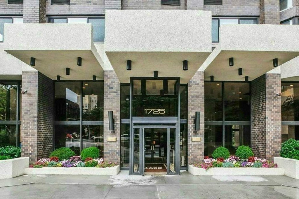 1725 York Avenue, Unit 32C photo 18