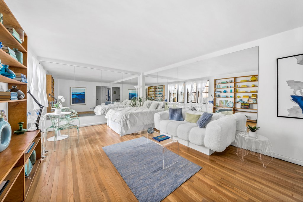 60 East 9th Street, Unit 435