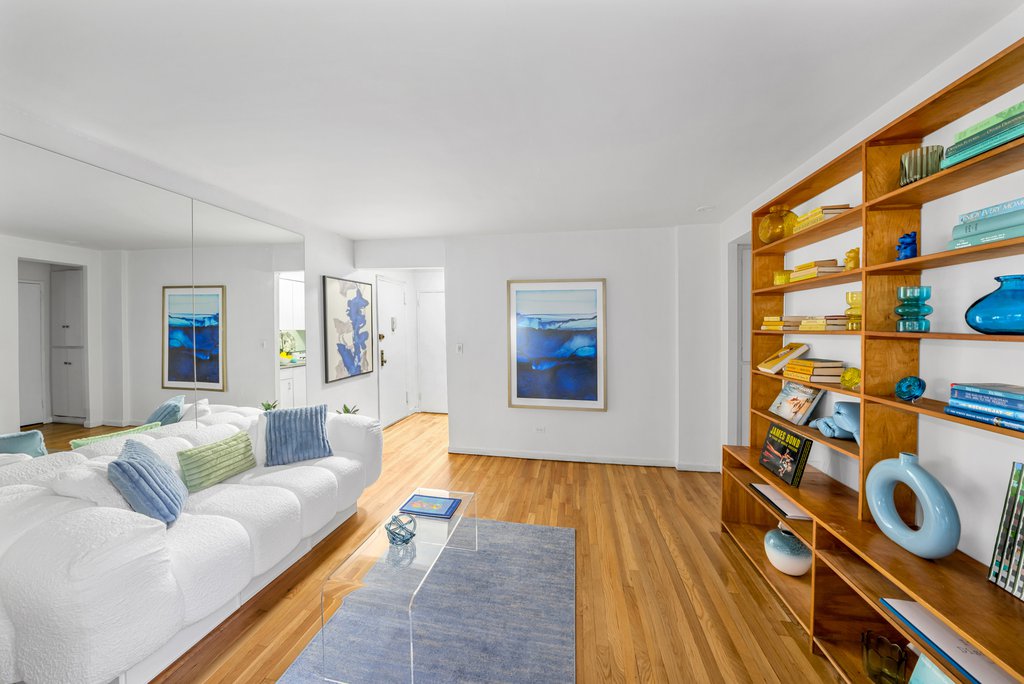 60 East 9th Street, Unit 435 photo 3