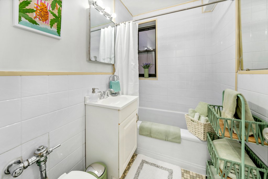 60 East 9th Street, Unit 435 photo 5