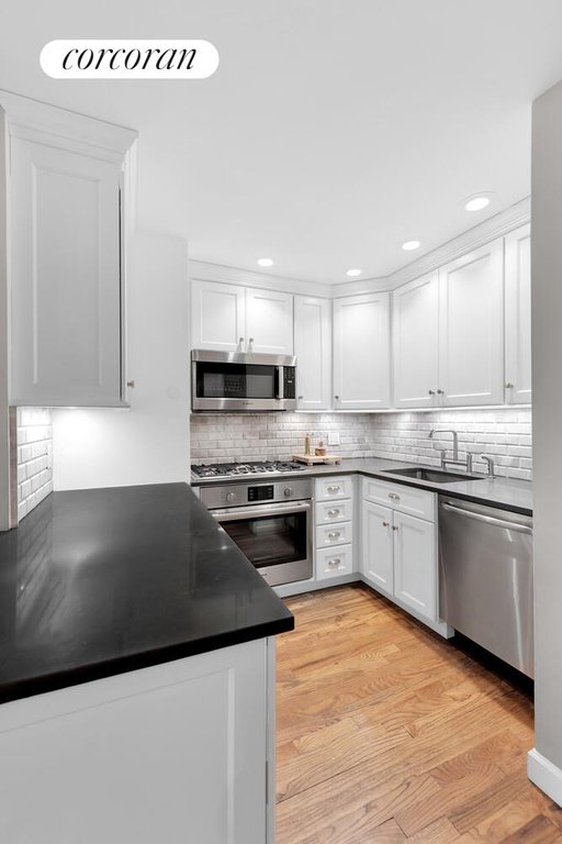 159 Madison Avenue, Unit 9H photo 3