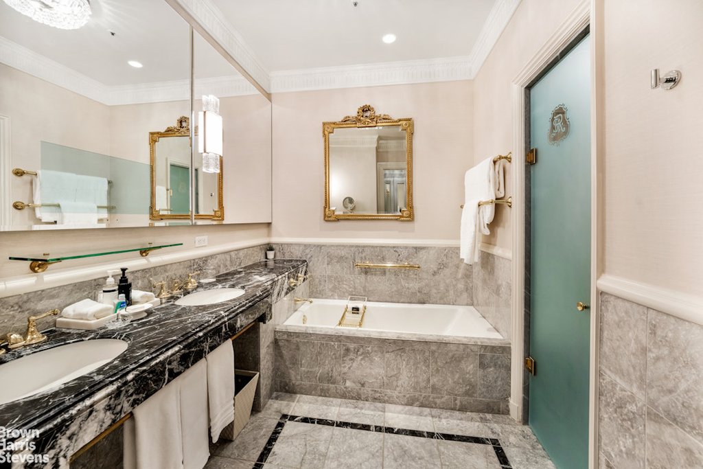 2 East 55th Street, Unit 835/31 photo 5