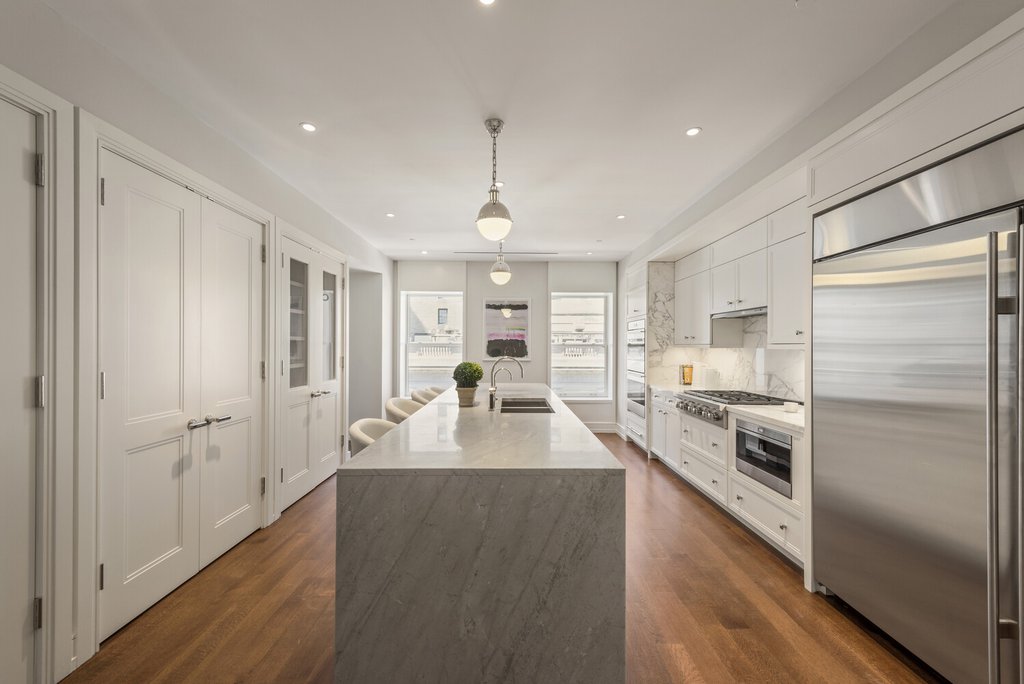 33 East 74th Street, Unit 5A