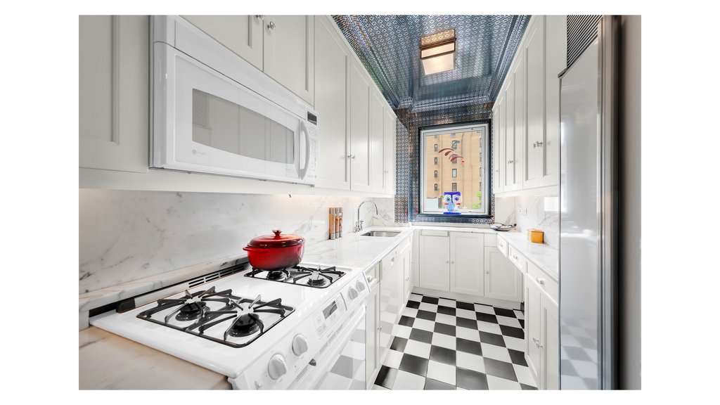 930 Fifth Avenue, Unit 8F photo 11