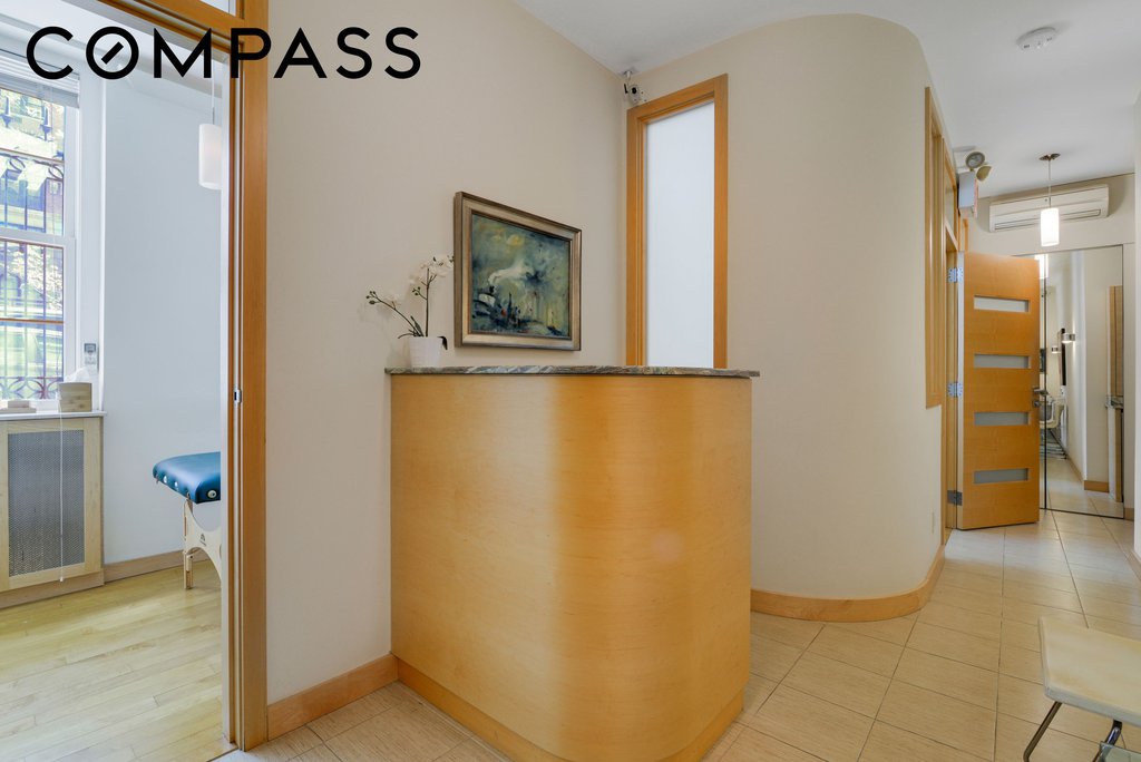 570 Park Avenue, Unit GROUNDD photo 2