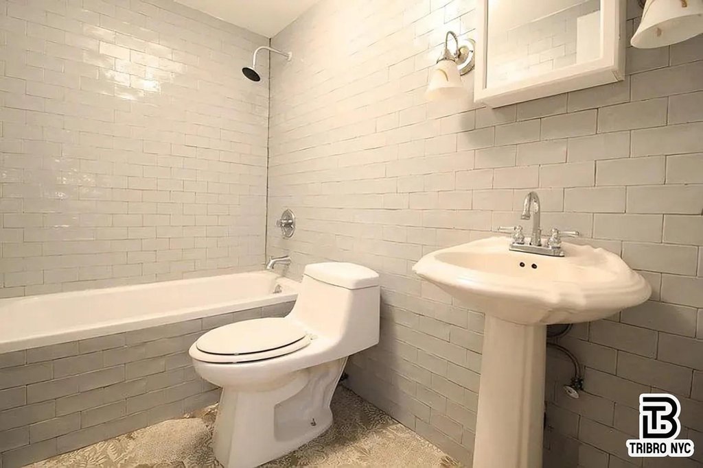 68 Halsey Street, Unit 2 photo 6