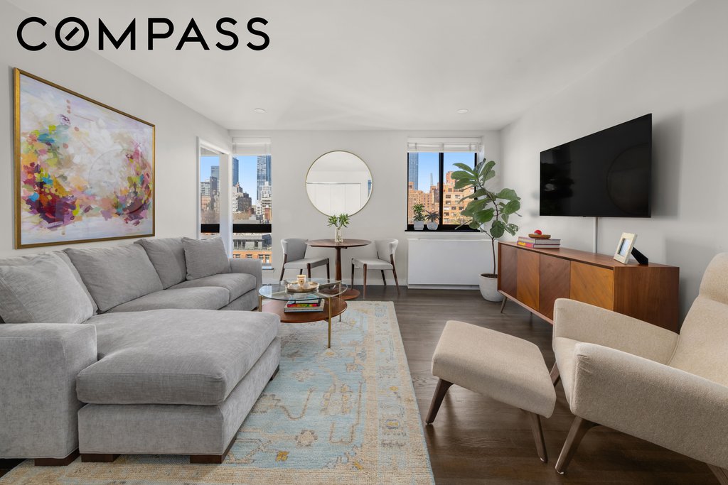 445 West 19th Street, Unit 8H