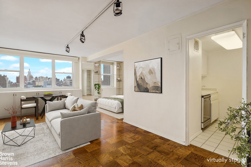 77 Seventh Avenue, Unit 21A