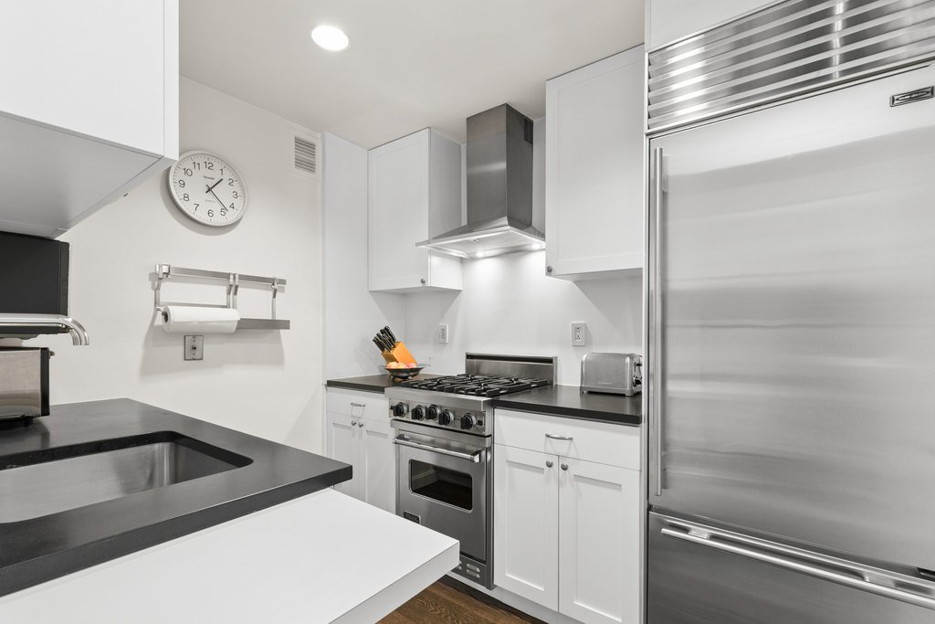 146 West 57th Street, Unit 74A photo 3
