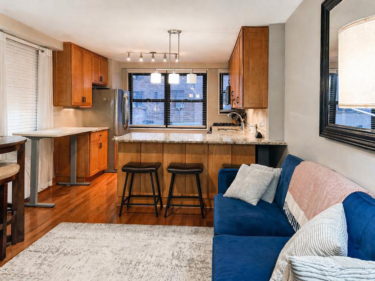 305 East 40th Street, Unit 3X