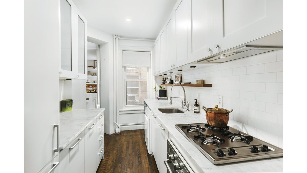 25 Charles Street, Unit 2C photo 2