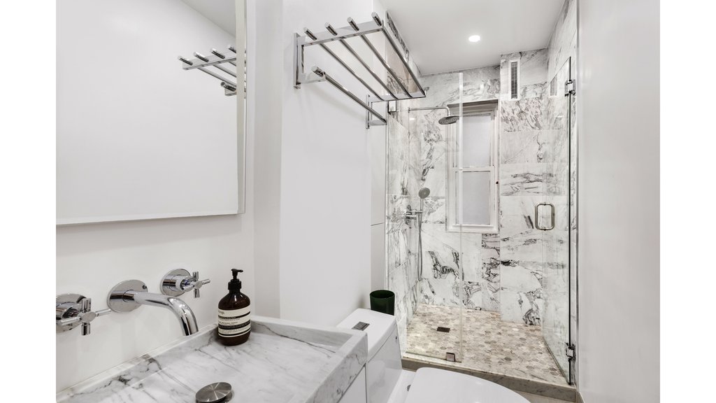 25 Charles Street, Unit 2C photo 6