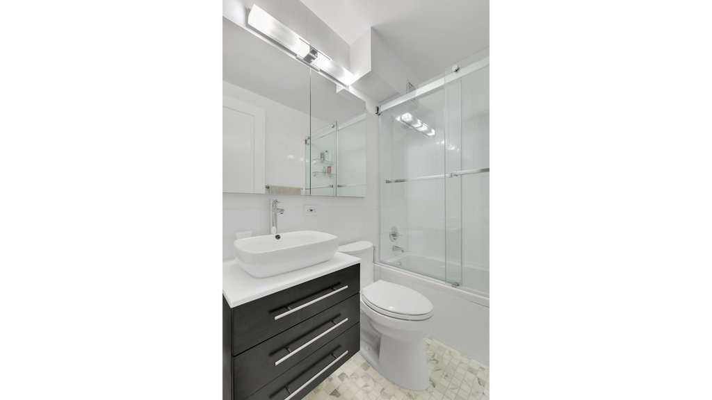 1438 Third Avenue, Unit 21B photo 6