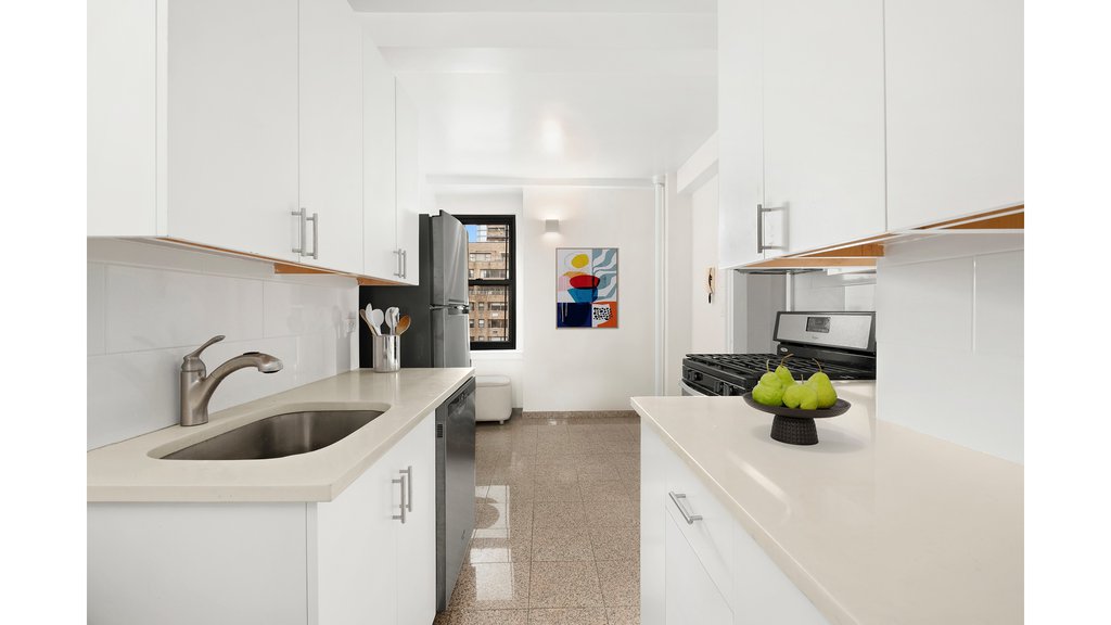 245 East 72nd Street, Unit 14C photo 6