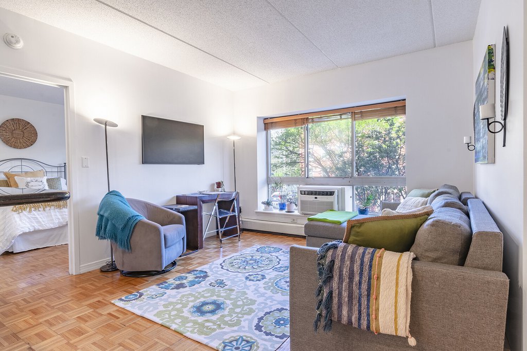 1787 Madison Avenue #202