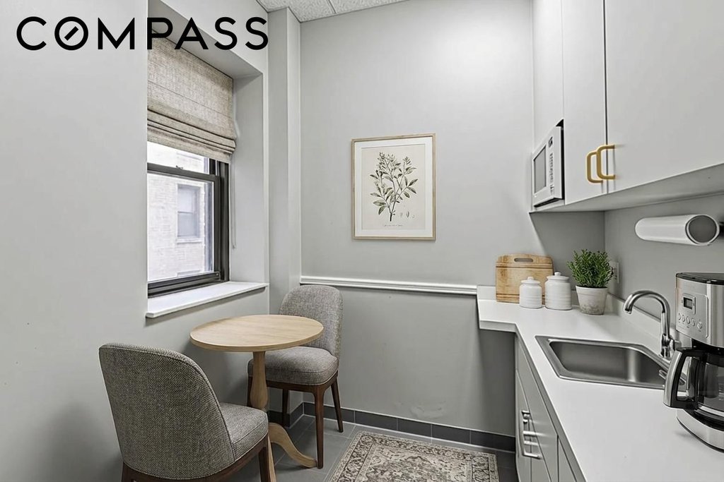 450 Clinton Street, Unit 1P photo 11