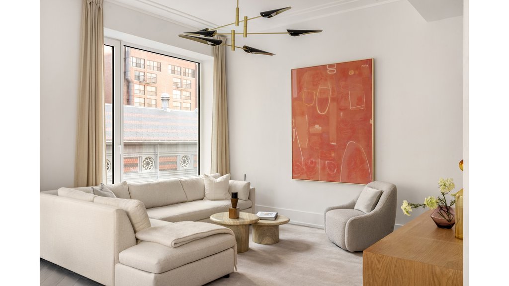 660 Lexington Avenue, Unit 2B photo 5