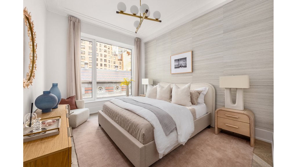 660 Lexington Avenue, Unit 2B photo 9