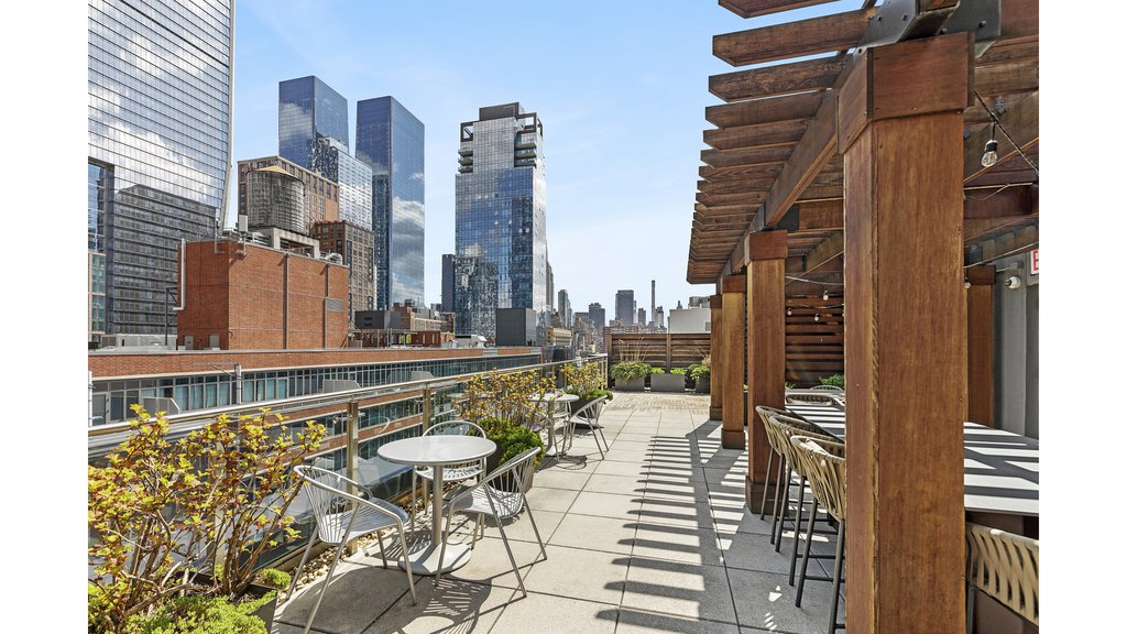 540 West 28th Street, Unit 8E photo 6