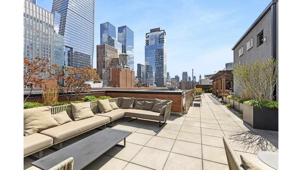 540 West 28th Street, Unit 8E photo 7