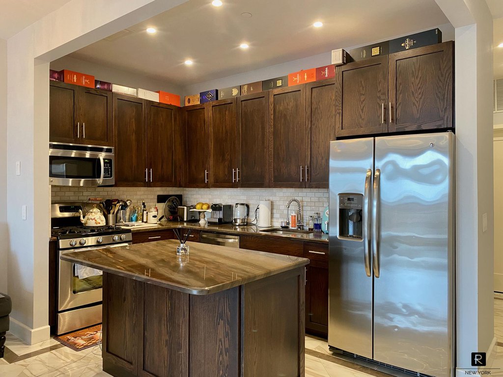 90 Bay Street Landing, Unit 4J photo 5