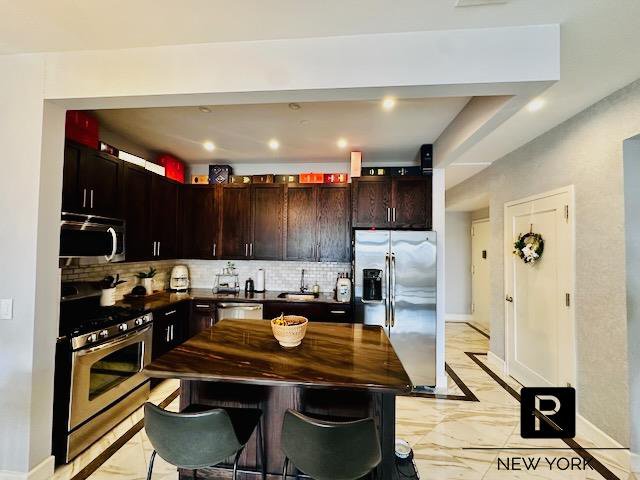 90 Bay Street Landing, Unit 4J photo 12