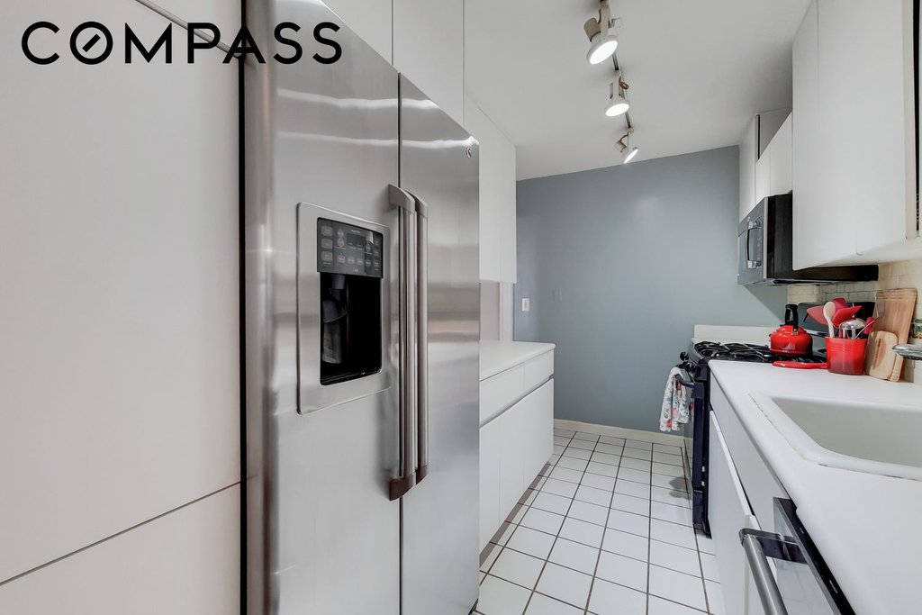 225 East 57th Street, Unit 5K photo 8