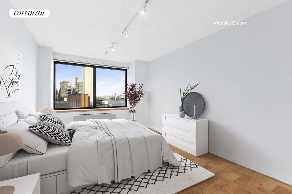 415 East 37th Street, Unit 12H photo 4