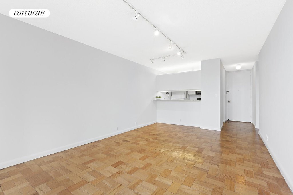 415 East 37th Street, Unit 12H photo 7