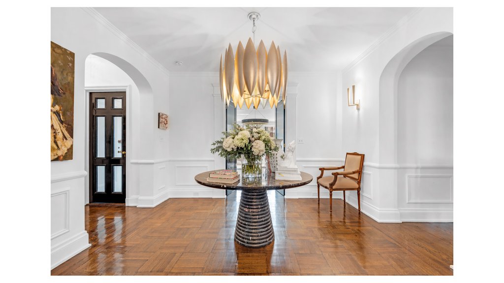 14 Sutton Place South, Unit 7C photo 11
