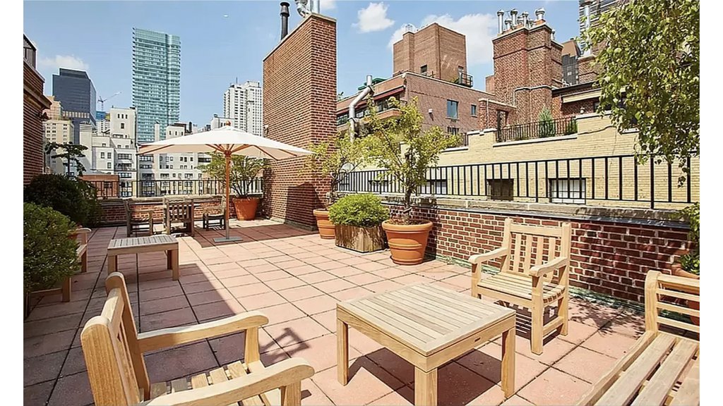 14 Sutton Place South, Unit 7C photo 16