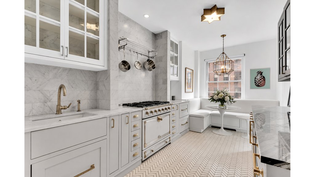 14 Sutton Place South, Unit 7C photo 5